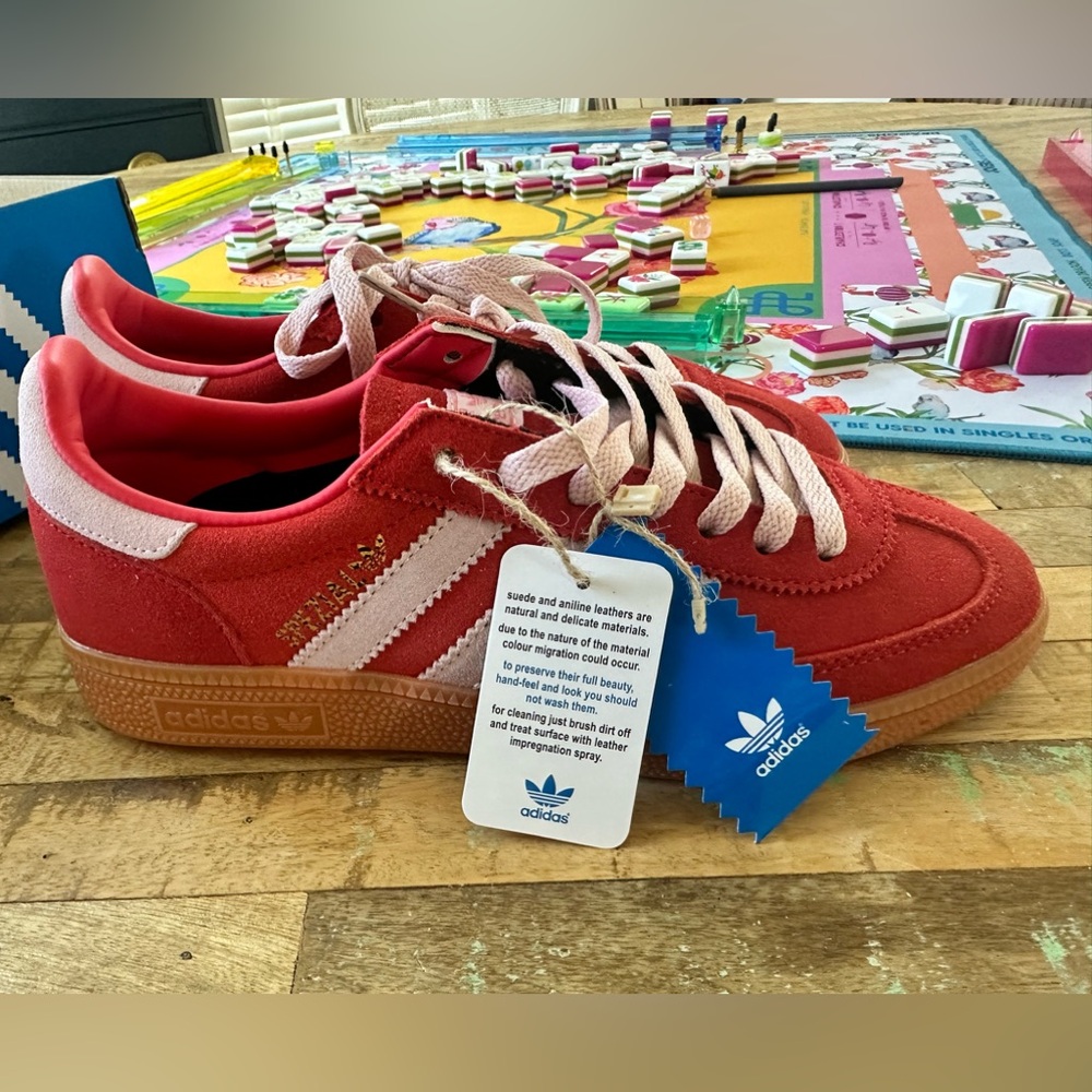 Addidas women /men handball Spezial shoes bright red / clear pink / gum